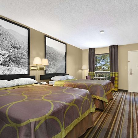 Super 8 By Wyndham Oxford Motel Екстериор снимка