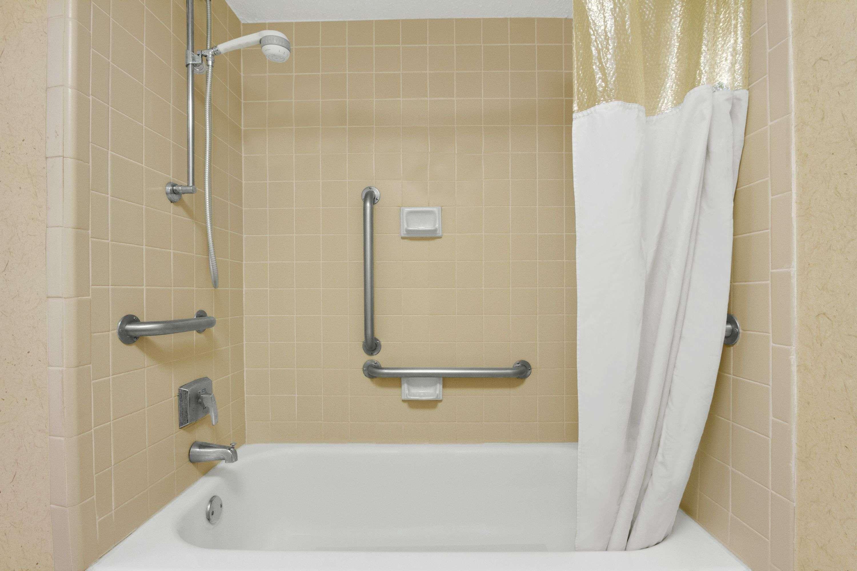 Super 8 By Wyndham Oxford Motel Екстериор снимка