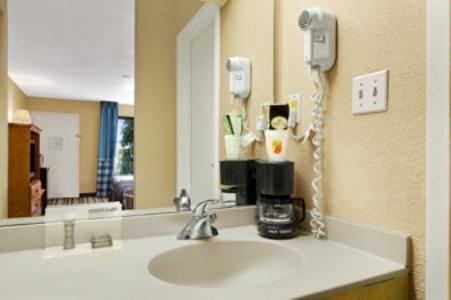 Super 8 By Wyndham Oxford Motel Стая снимка